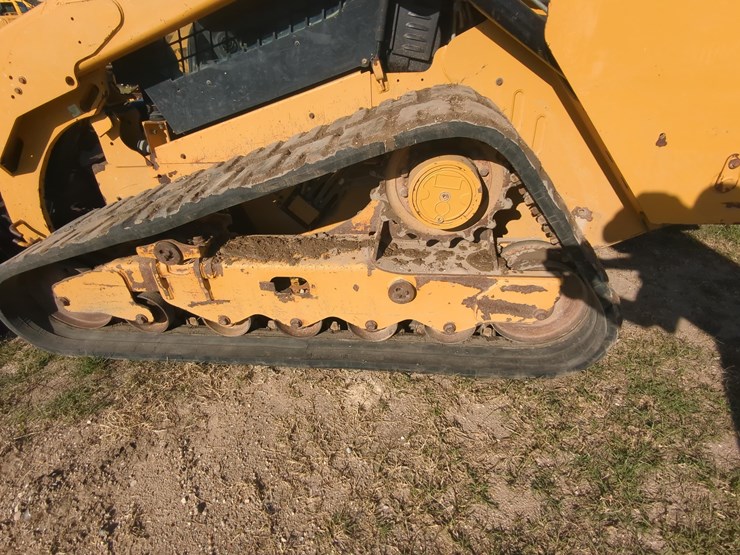 2020-caterpillar-299d-image-6