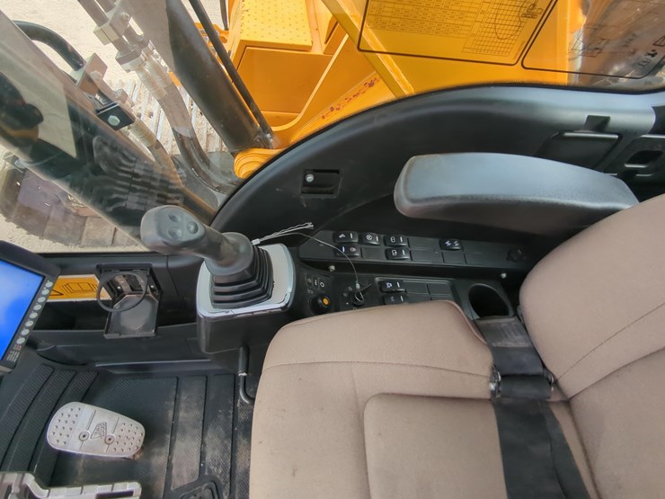 2020-jcb-js300-lc-image-20