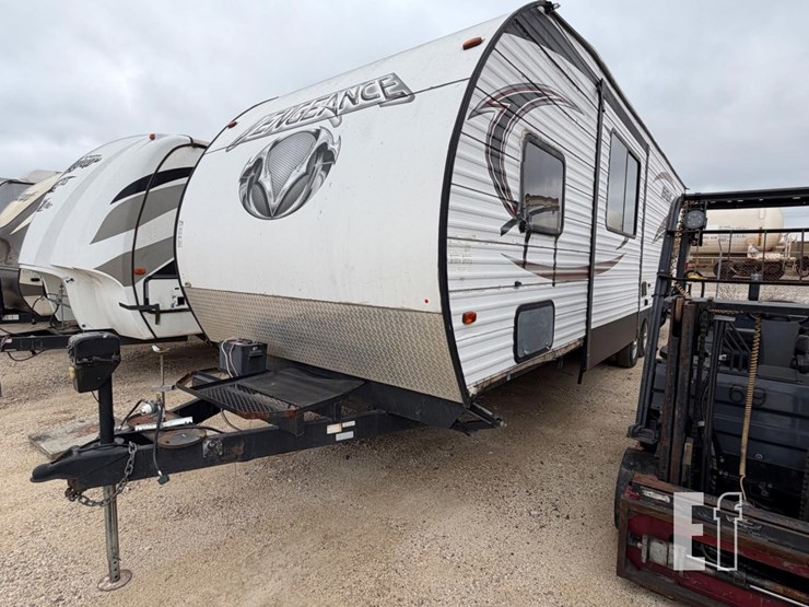 2015-2015-vengeance-bumper-pull-camper-20891-image-3