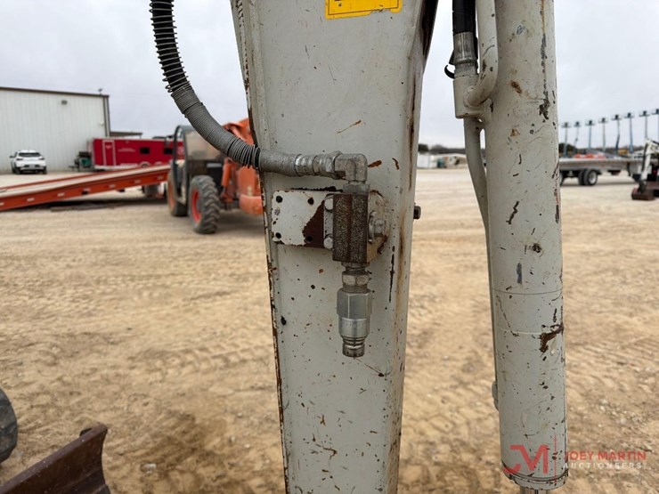 takeuchi-tb230-image-13