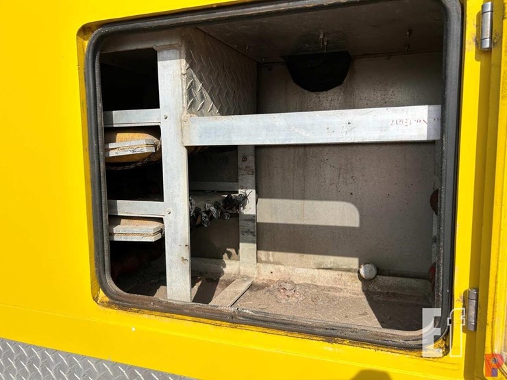 2002-freightliner-argosy-image-19