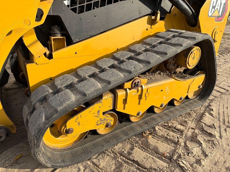 2021-caterpillar-259d3-image-10