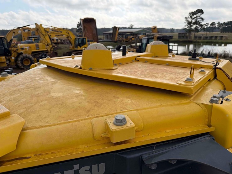 2021-komatsu-d61pxi-24-image-30