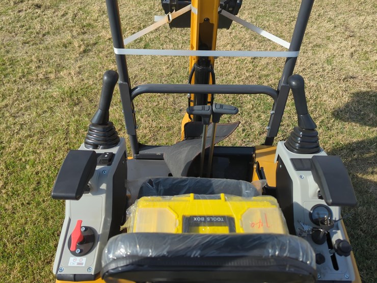 new-cfg-qk20r-hydraulic-excavator-image-6