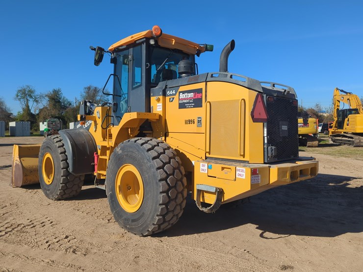 2023-deere-644p-image-5