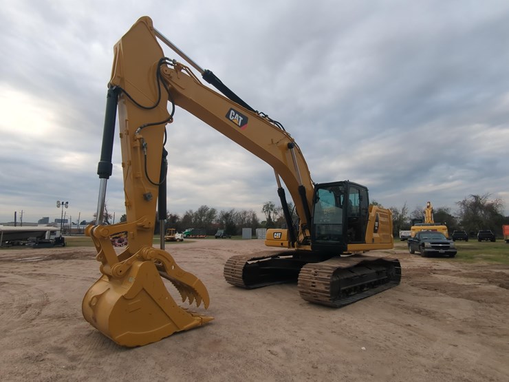 2019-caterpillar-330gc-image-2