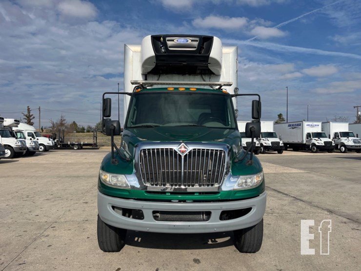 2019-international-durastar-4300-image-2