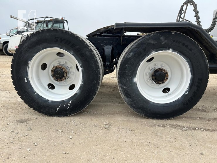 2014-western-star-4900-image-14