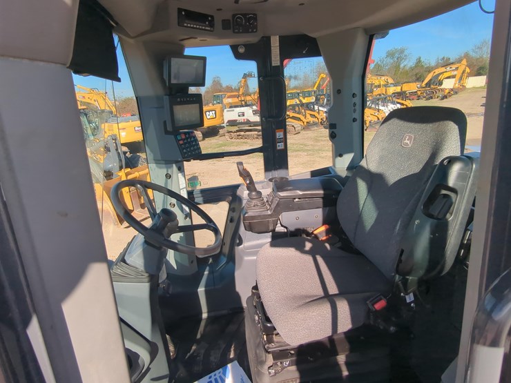 2023-deere-644p-image-13