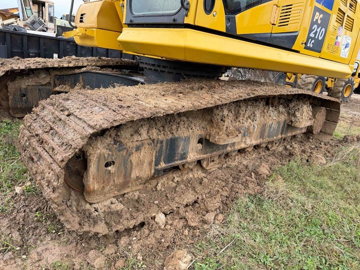 2021-komatsu-pc210-lc-11-image-8