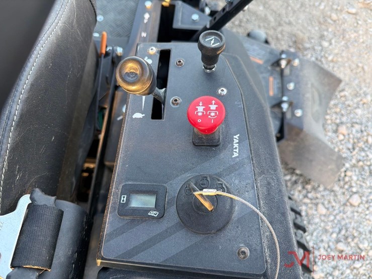 demo-yakta-yxr610-54"-zero-turn-mower-image-7