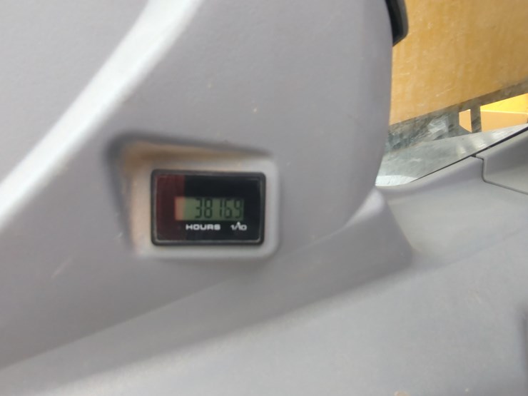 2022-kobelco-sk260-lc-image-18