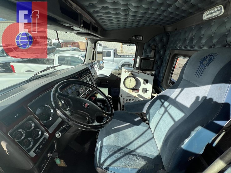 2006-kenworth-w900-image-10