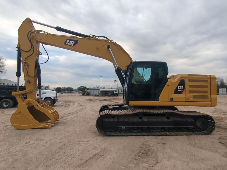 2019-caterpillar-330gc-image-1