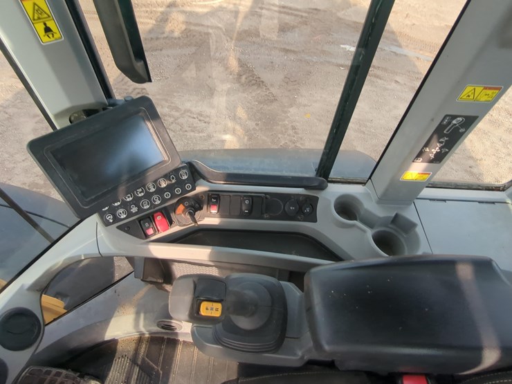 2019-caterpillar-938m-image-14