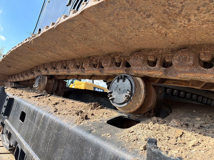 caterpillar-349el-image-10