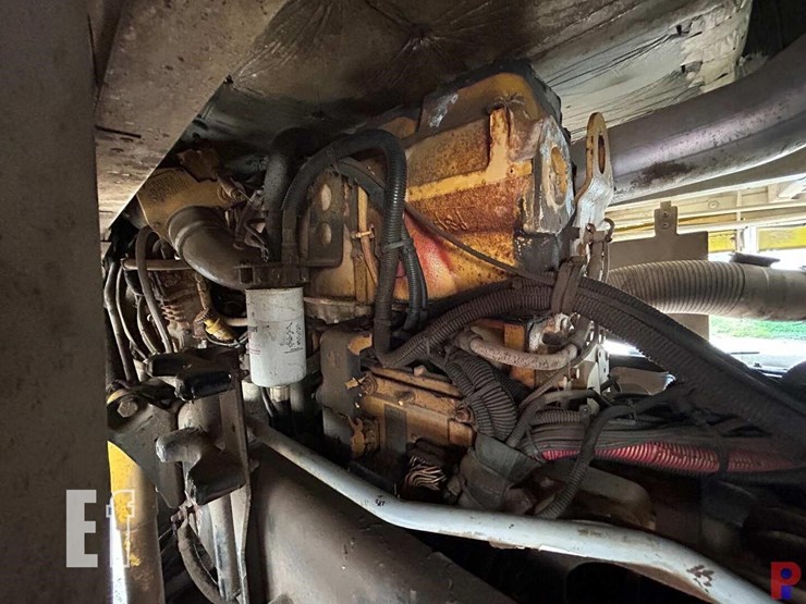 2002-freightliner-argosy-image-40