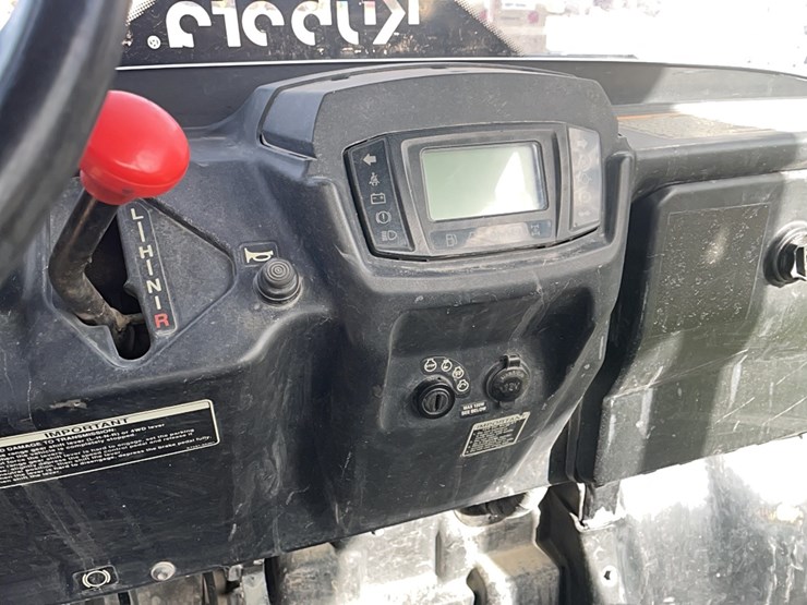 2019-kubota-rtvx1140-image-11