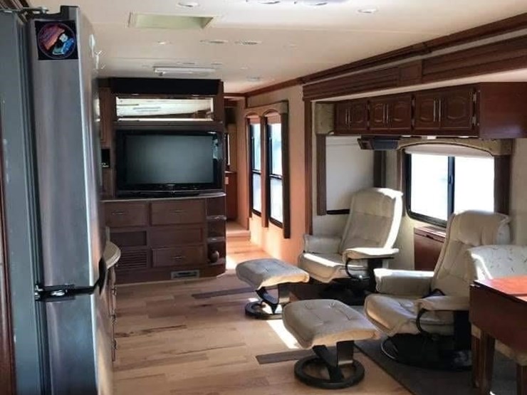 2008-2008-fleetwood-40'-diesel-pusher-motorhome-32777-image-9