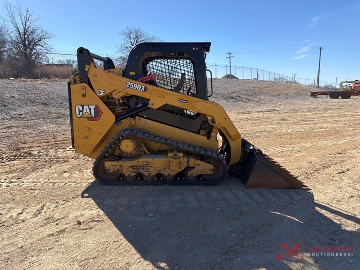 2021-caterpillar-259d3-image-2