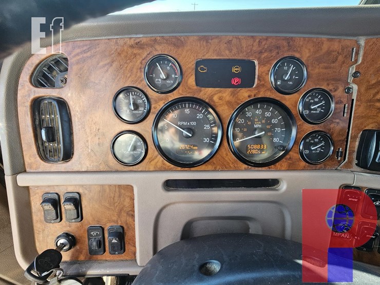 2007-peterbilt-378-image-7