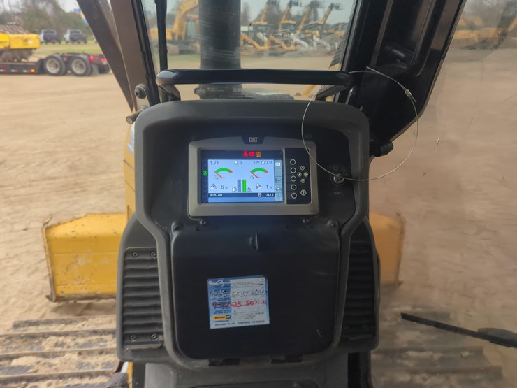 2019-caterpillar-d3k2-lgp-image-18