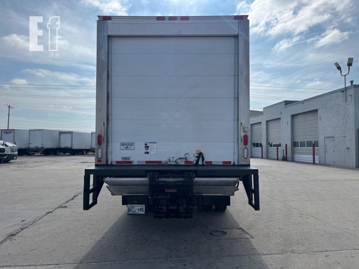 2019-international-durastar-4300-image-6