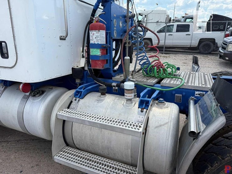 2007-peterbilt-378-image-6