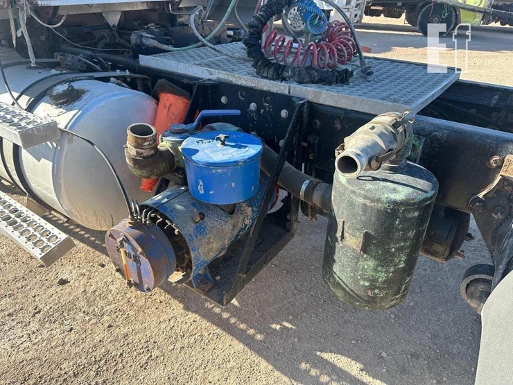 2011-western-star-4900-image-8