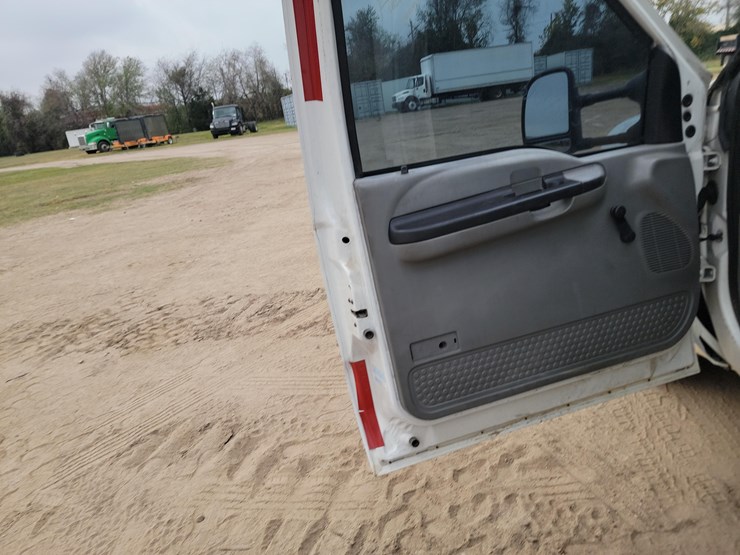 2006-ford-f350-image-9