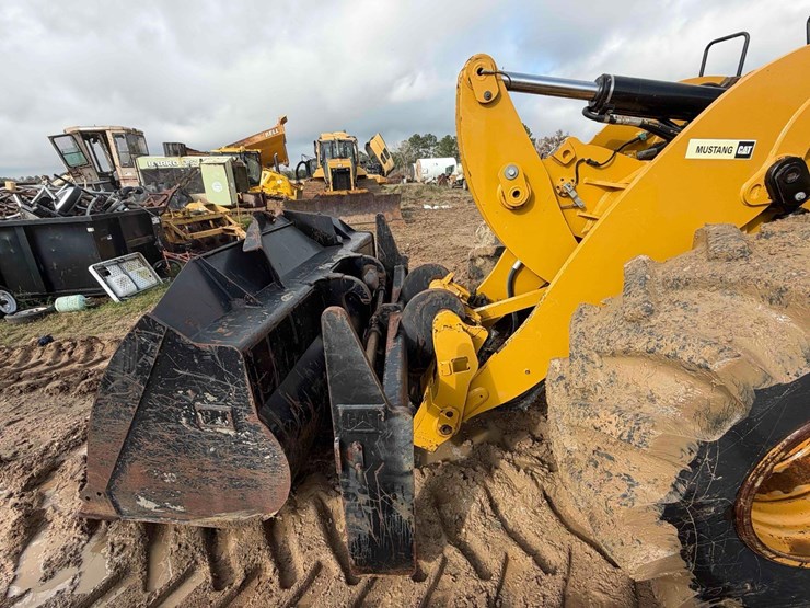 2018-caterpillar-938m-image-10