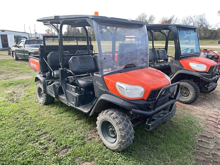 2019-kubota-rtvx1140-image-2
