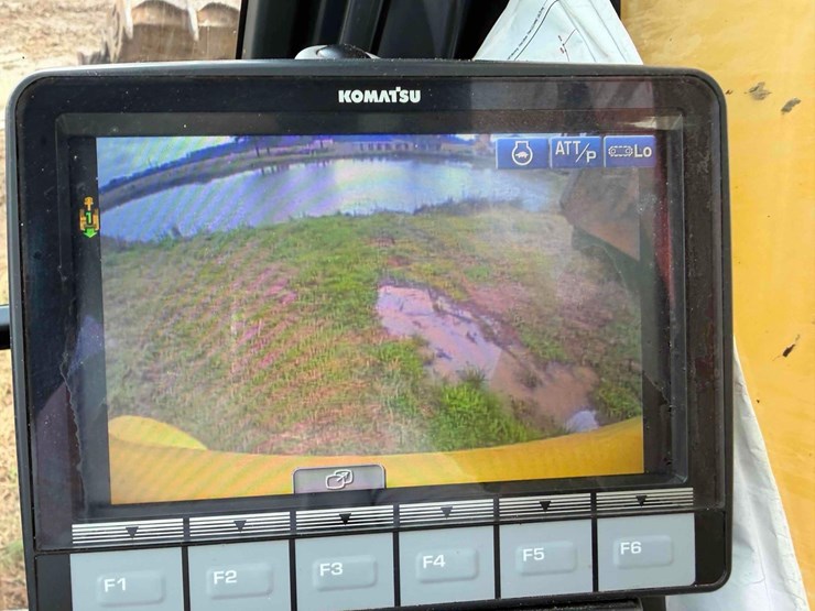 2021-komatsu-pc210-lc-11-image-31