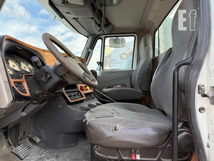 2017-international-prostar-image-4