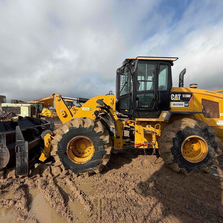 2018 CATERPILLAR 938M