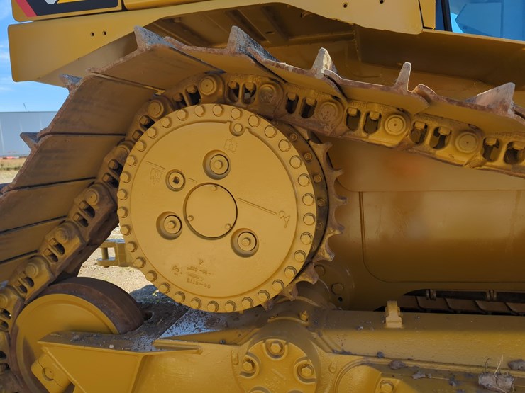 caterpillar-d6t-lgp-image-11