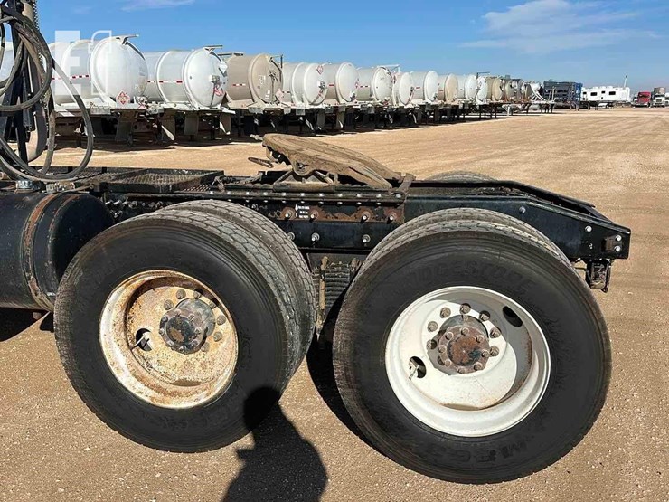 2013-mack-pinnacle-chu613-image-6