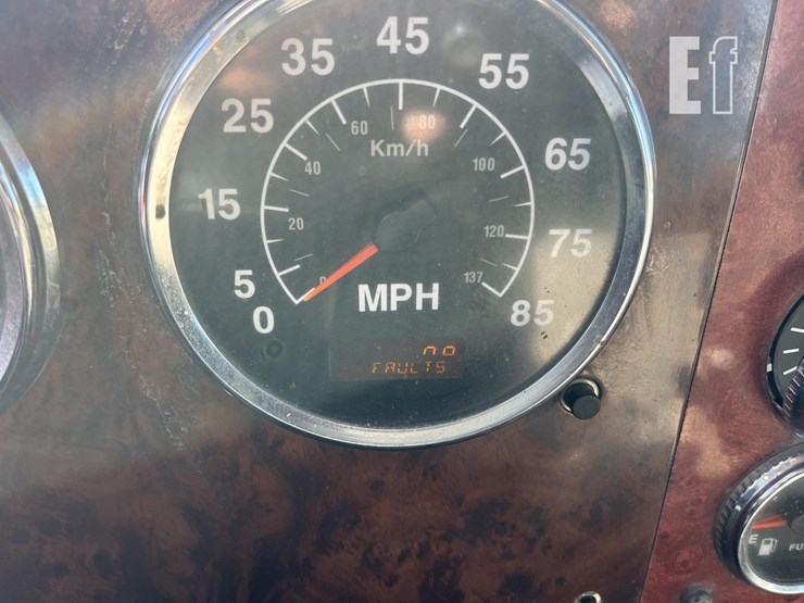 2004-international-paystar-5600-image-15