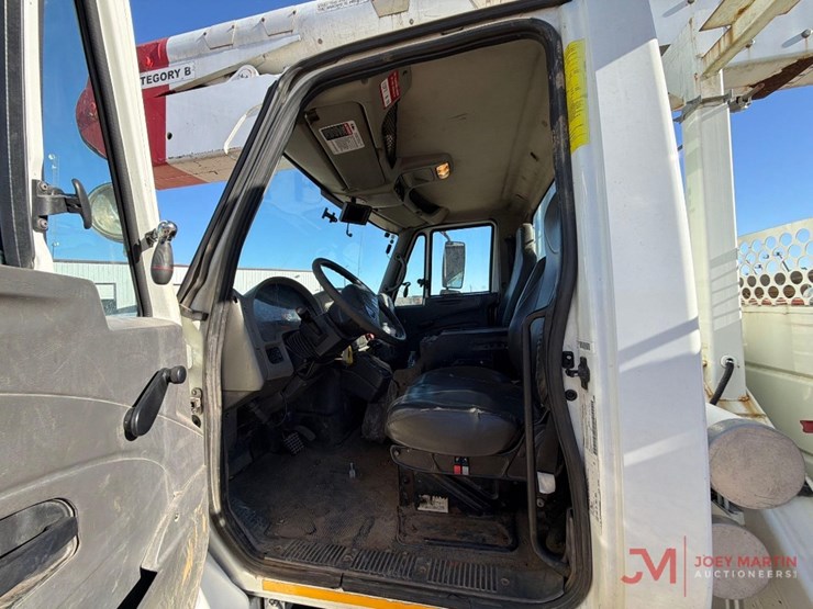 2008-international-7400-image-30