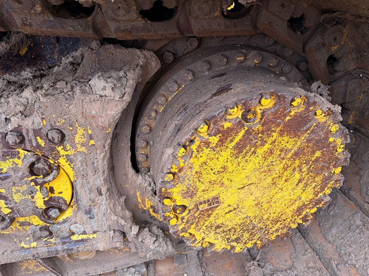 2021-komatsu-d61pxi-24-image-8