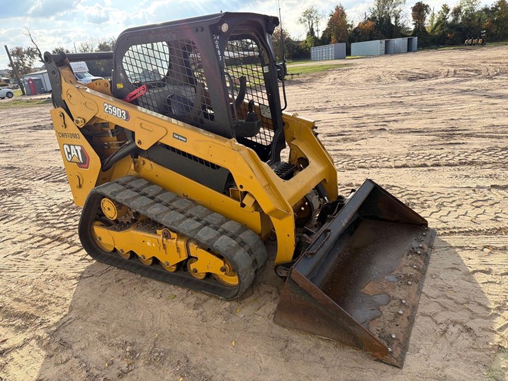 2021-caterpillar-259d3-image-3