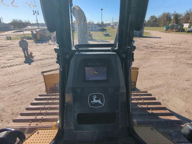 2022-deere-750l-lgp-image-22