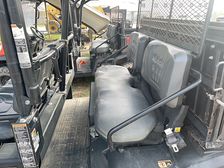 2019-kubota-rtvx1140-image-8