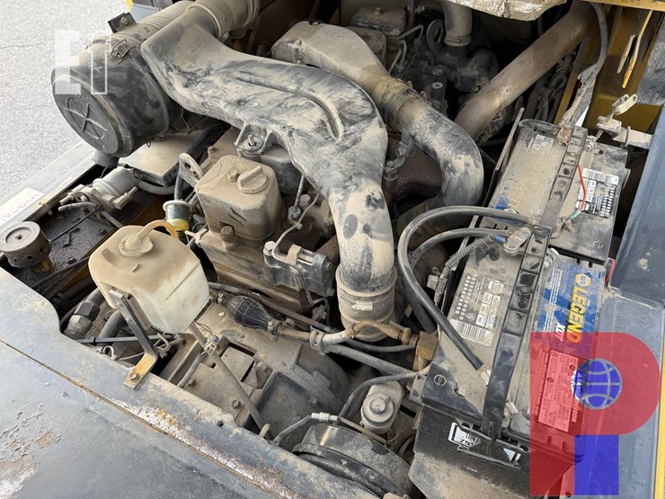 komatsu-fd70-8-image-12