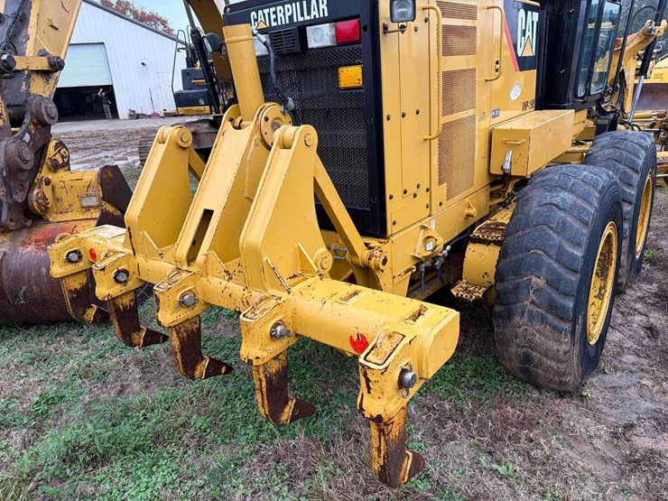 2017-caterpillar-140k-image-8