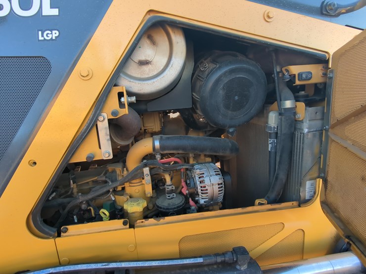 2020-deere-750l-lgp-image-13