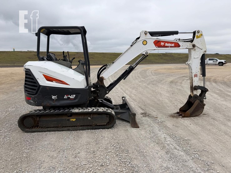 2020-bobcat-e42-image-4