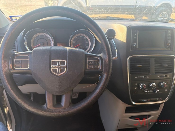 2019-dodge-grand-caravan-image-19