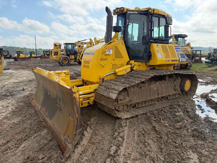 2021-komatsu-d61pxi-24-image-3