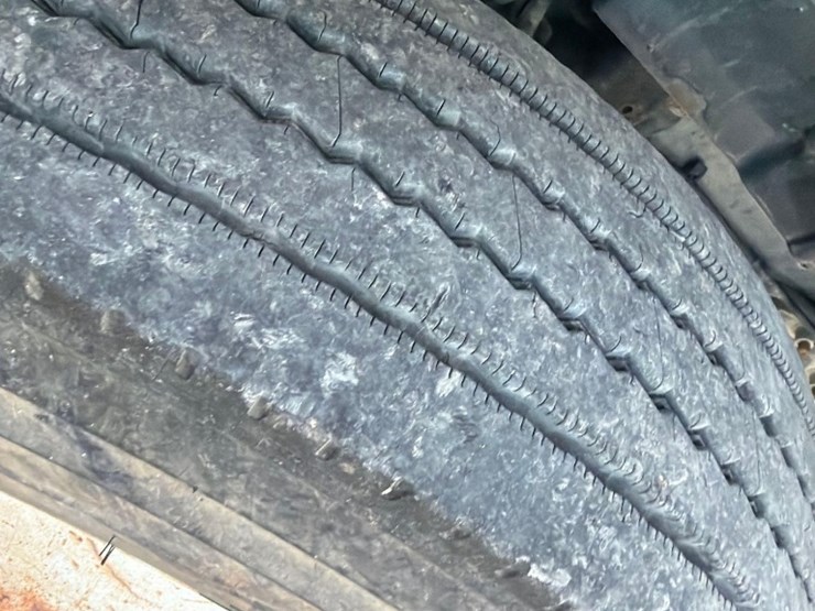 2008-international-7400-image-24